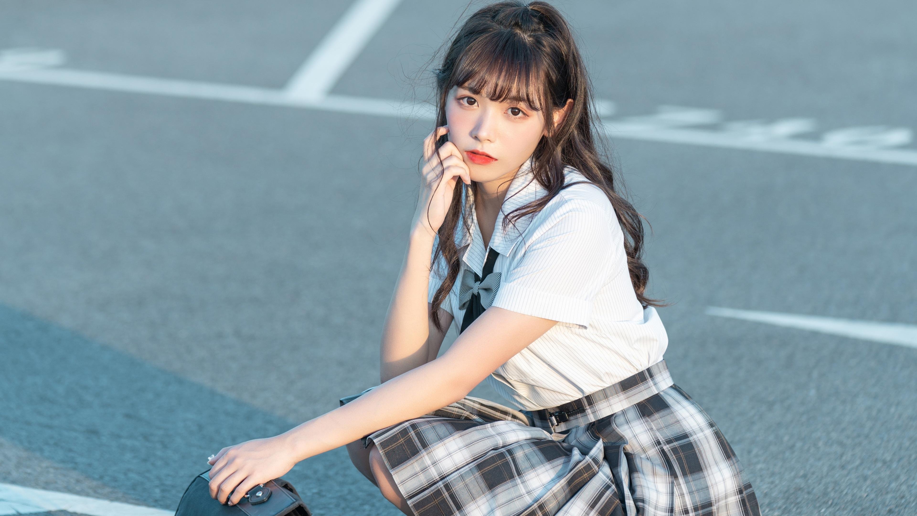 AYX体育官网-“中超联赛季中转会窗口开启，豪门抢人激烈”，中超转会期时间